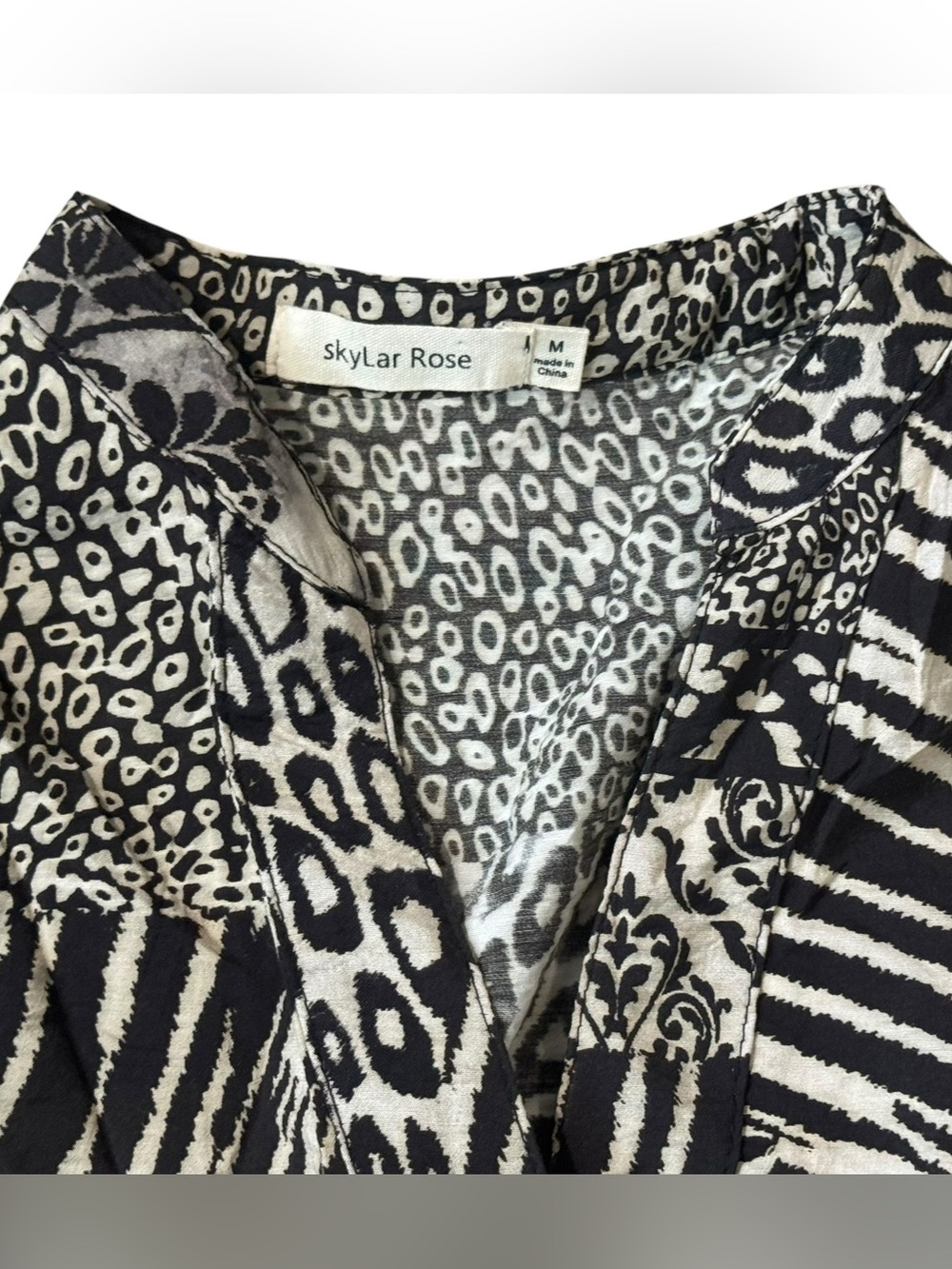 Skylar Rose Black & White Mixed-Print Long-sleeve Ruffle Romper, Medium - Picture 5 of 6